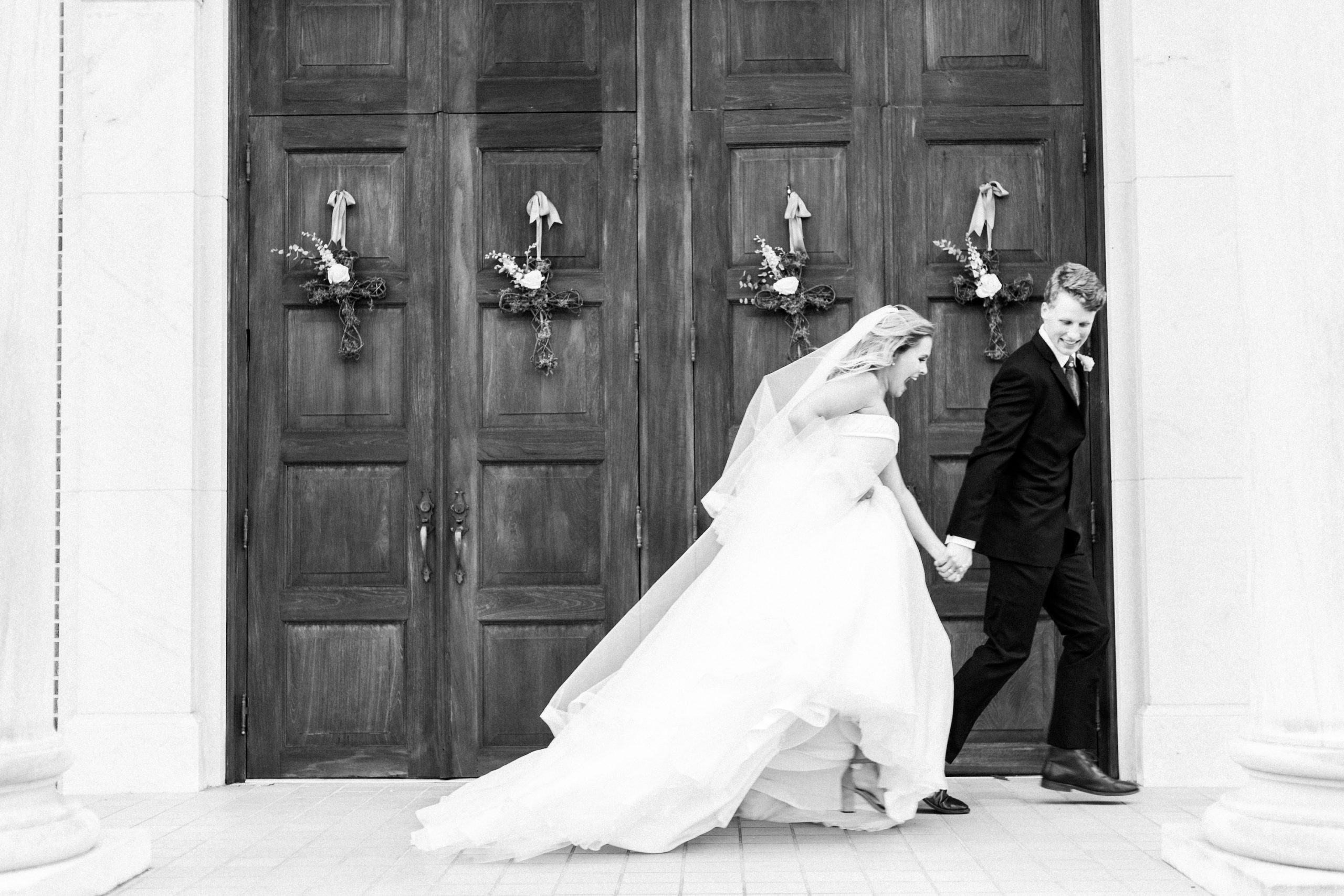 As a destination wedding photographer, I believe your wedding photos are more about capturing the adventure, romance, and authentic laughter of your wedding day! Learn more here: https://www.jjauclair.com/5-wedding-photos